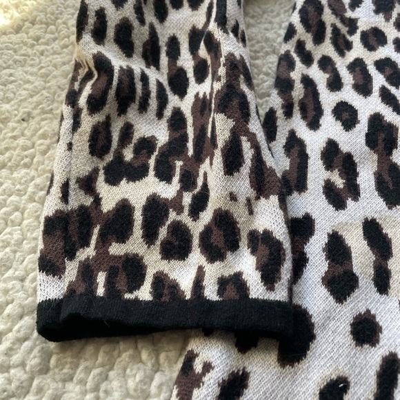 Venus Long Cardigan Sweater - Picture 2 of 6